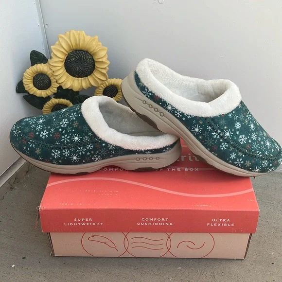 Teal, Red, and White Snowflake Print Fleece Lined Insulated Casual Slip-On Clogs - Picture 7 of 7